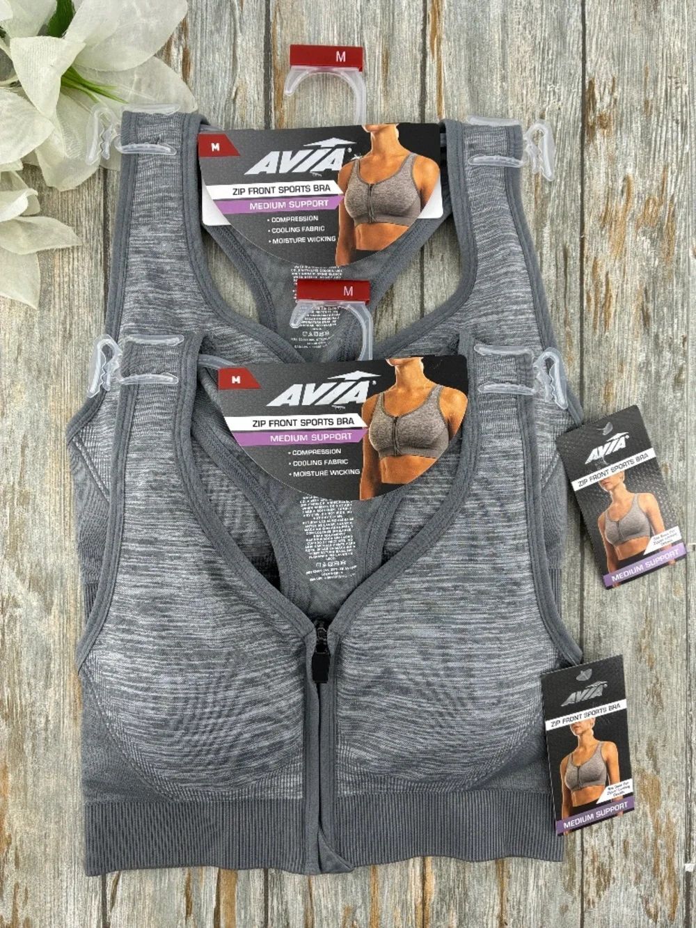 Women’s Seamless Zip Front Sports Bra Size M